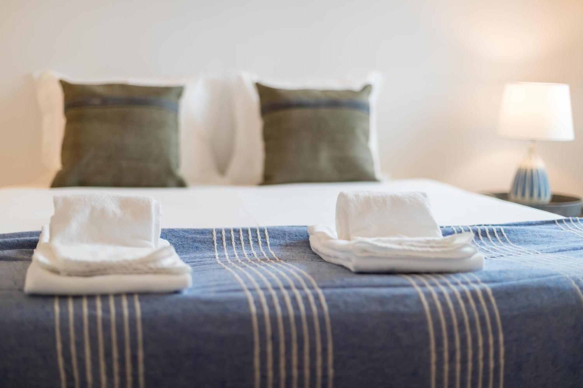 Alfama Modern Two Bedroom W River View And Parking By Lu Holidays Apartamento *