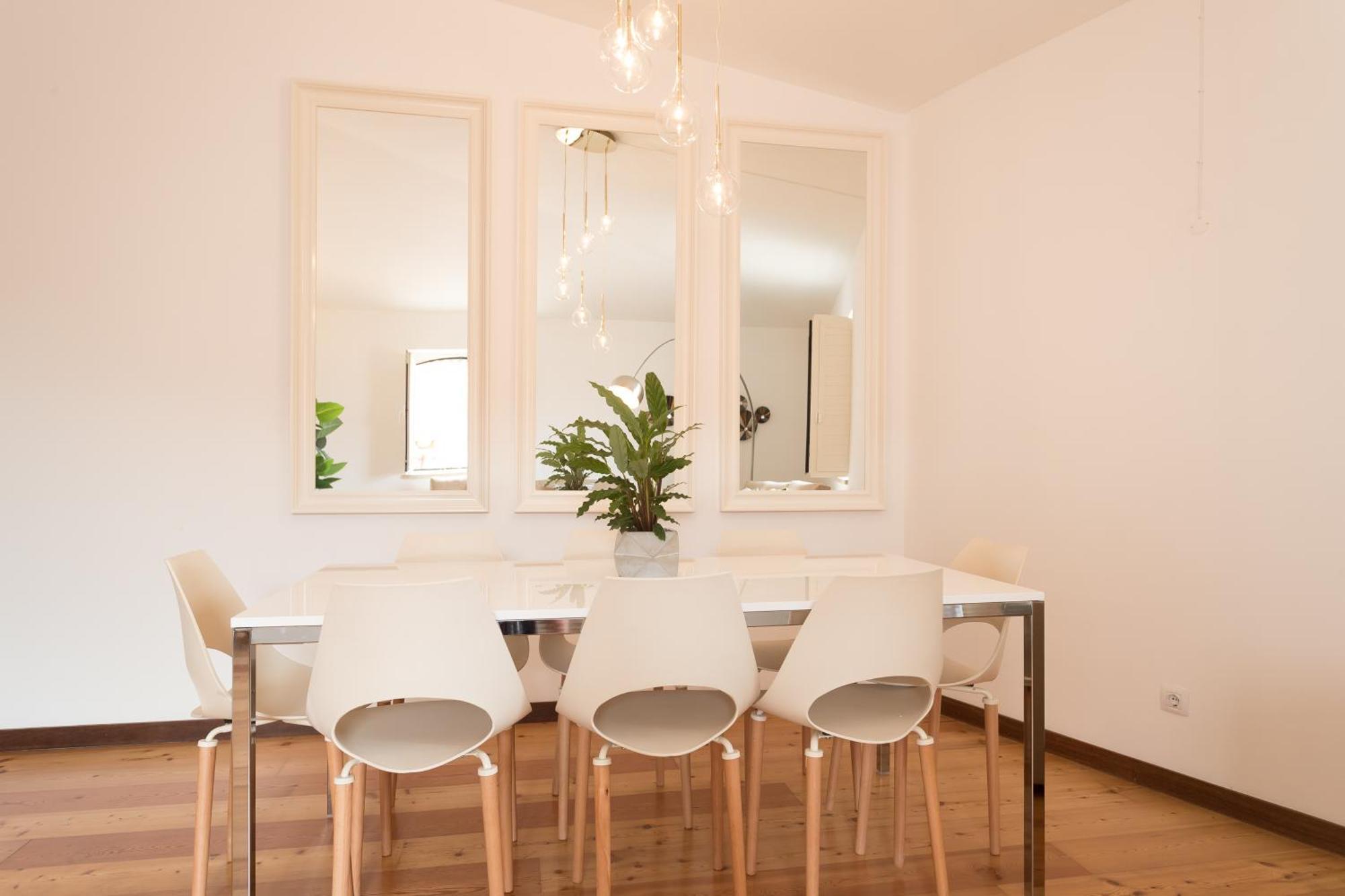 Alfama Modern Two Bedroom W River View And Parking By Lu Holidays * Lisboa